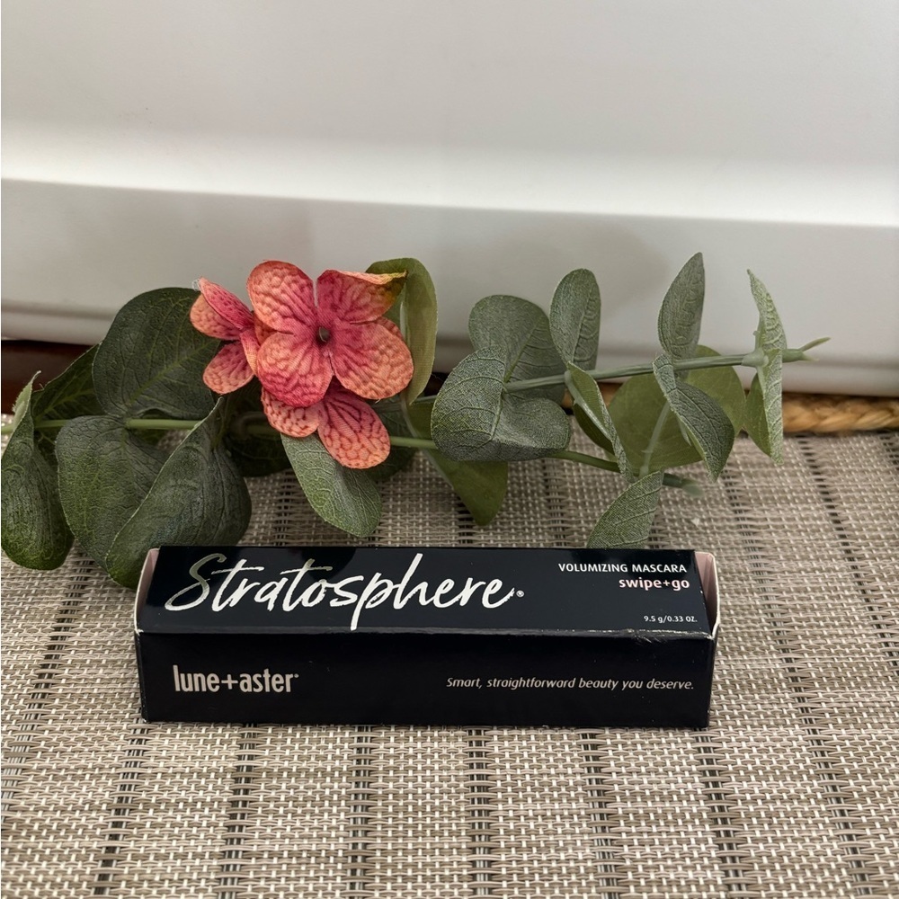 Lune+Aster Stratosphere Volumizing Mascara